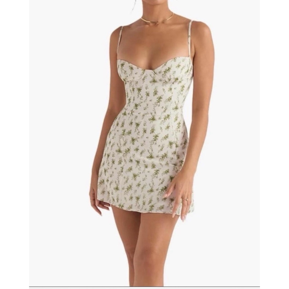 New House of CB Christina Garden Print Dress, Size M, White & Green $225 MSRP - Picture 4 of 11